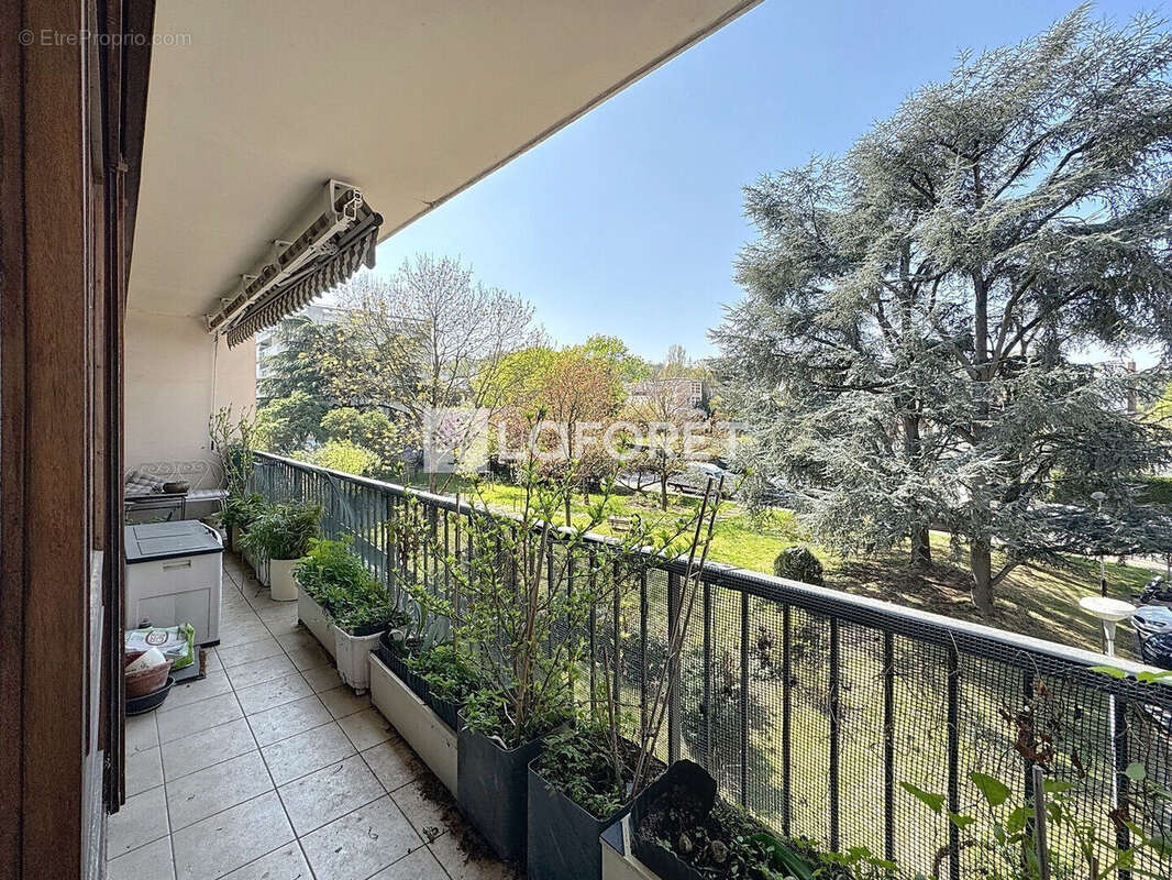 Appartement à LE PLESSIS-ROBINSON