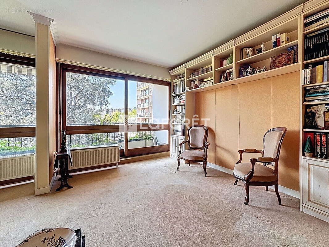 Appartement à LE PLESSIS-ROBINSON