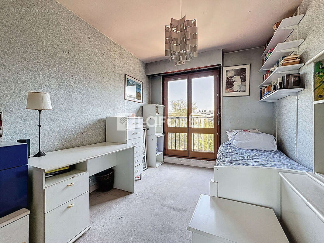 Appartement à LE PLESSIS-ROBINSON