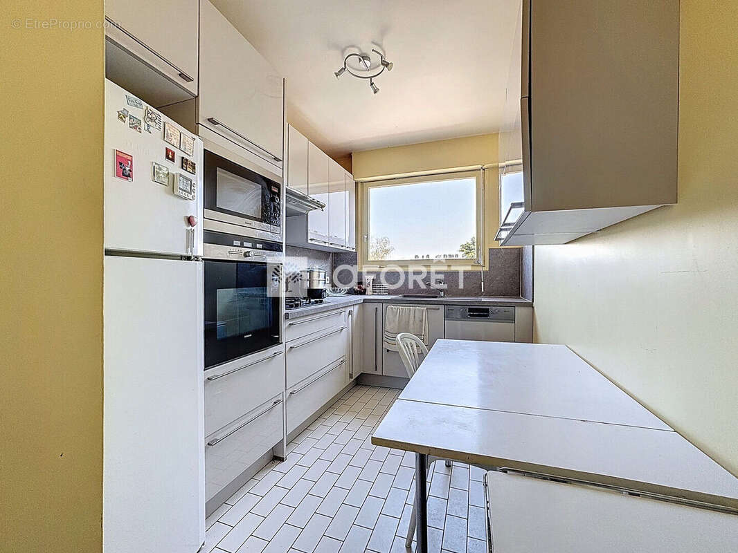 Appartement à LE PLESSIS-ROBINSON