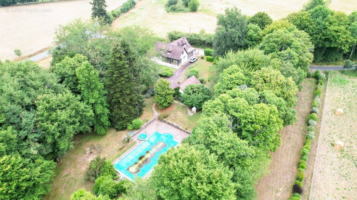 Maison à SAINT-PAUL-LA-ROCHE