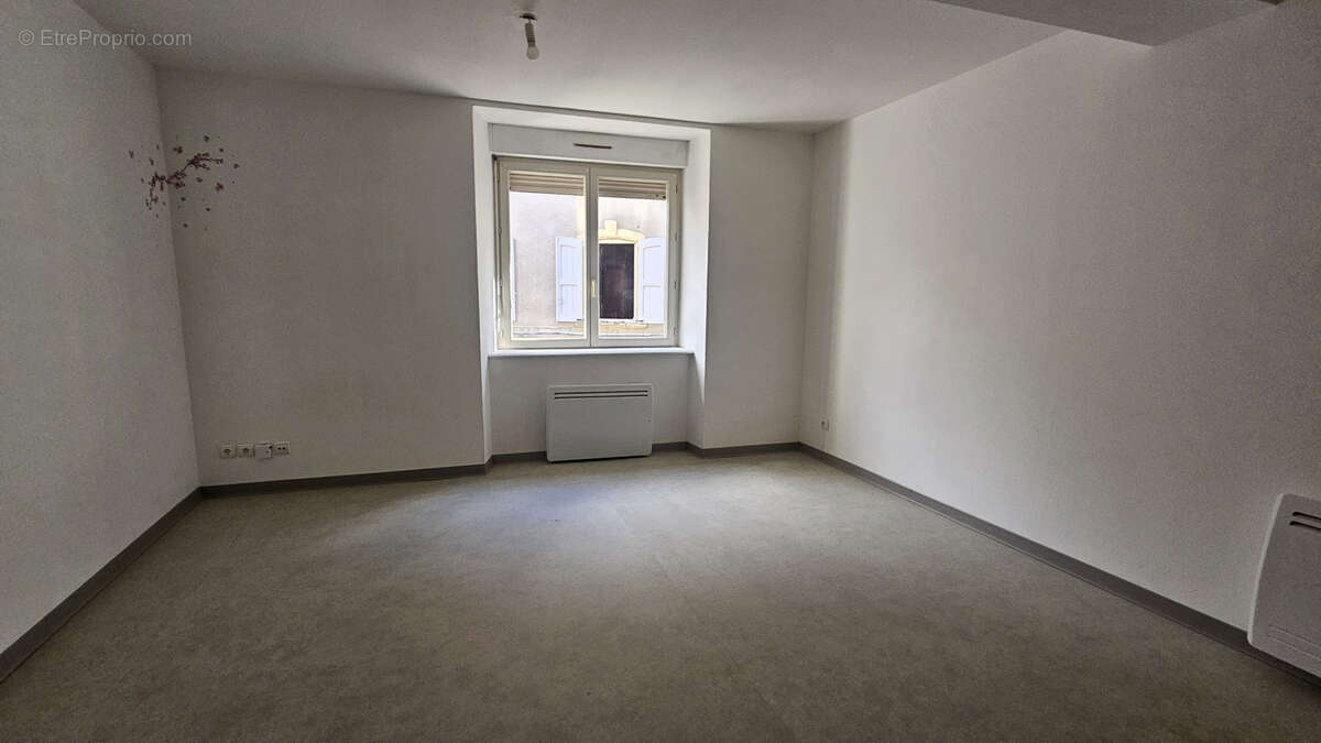 Appartement à SAINT-GENIEZ-D&#039;OLT