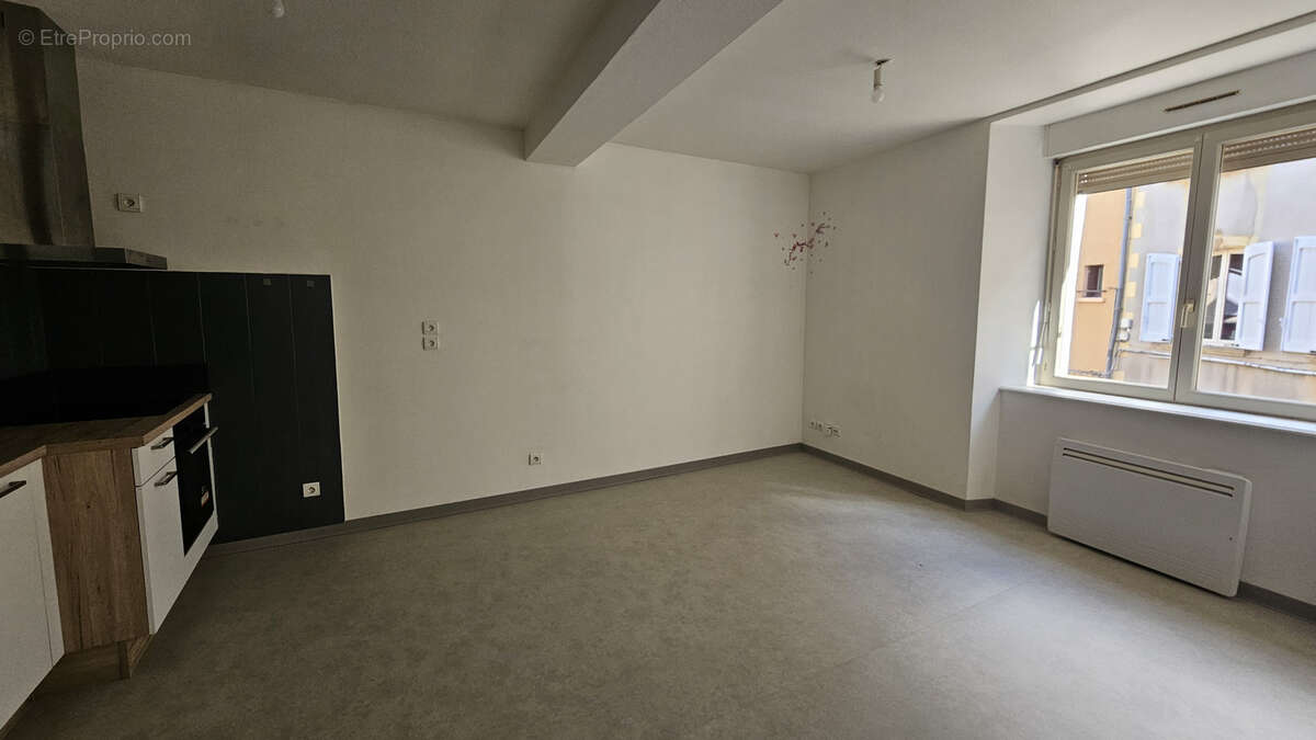 Appartement à SAINT-GENIEZ-D&#039;OLT