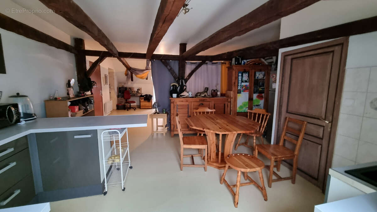 Appartement à SAINT-GENIEZ-D&#039;OLT