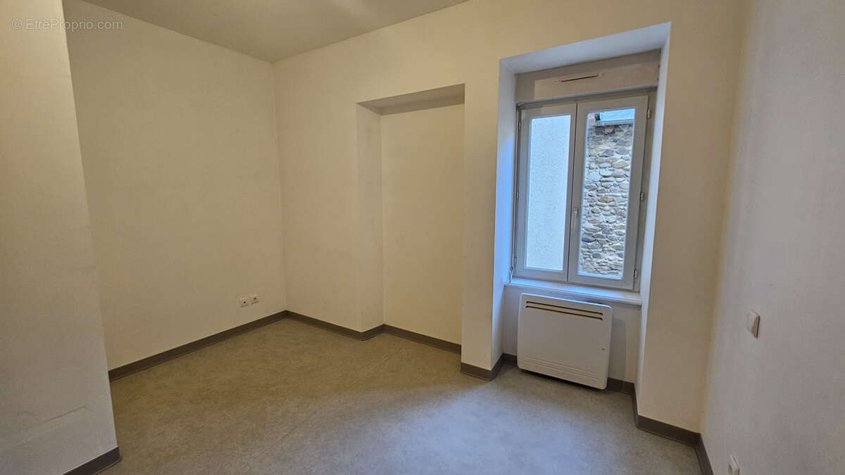 Appartement à SAINT-GENIEZ-D&#039;OLT