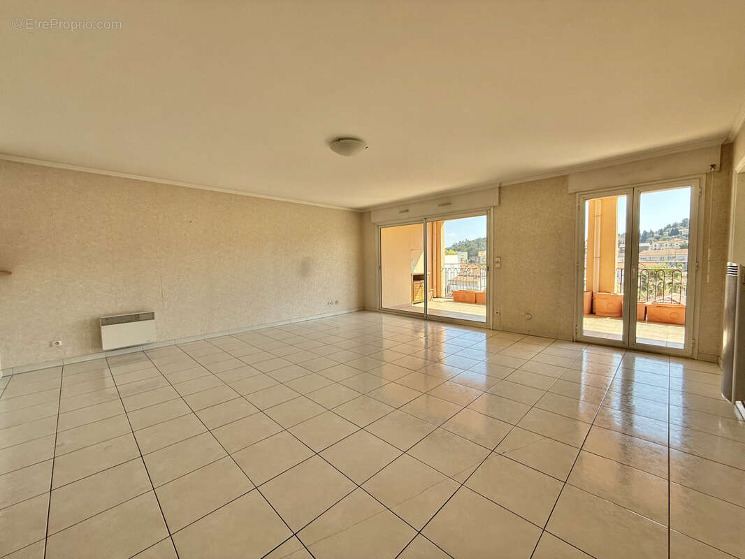 Appartement à HYERES