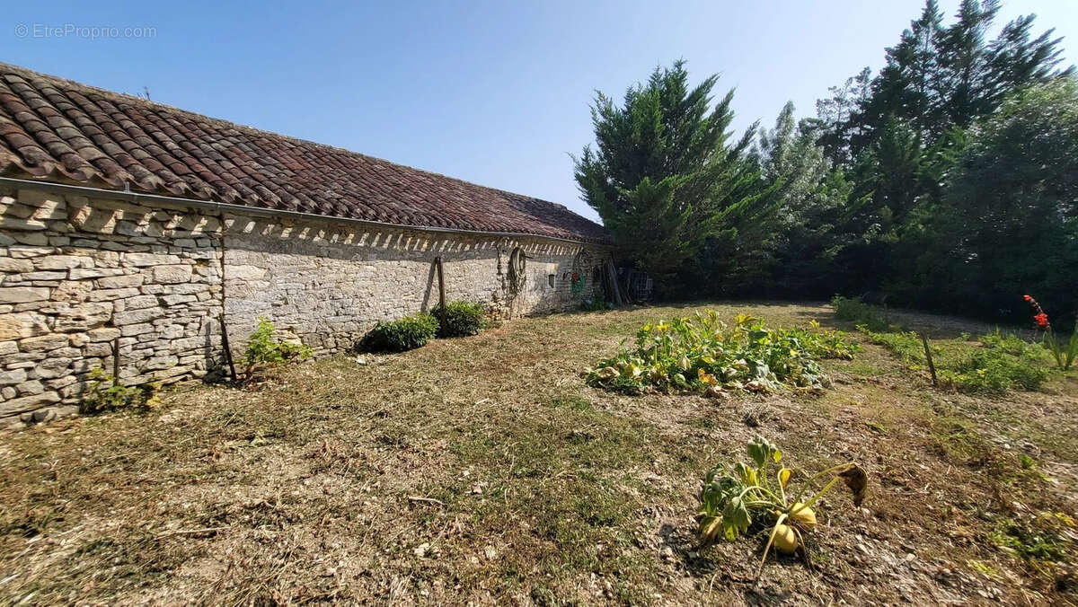 Maison à TRESPOUX-RASSIELS