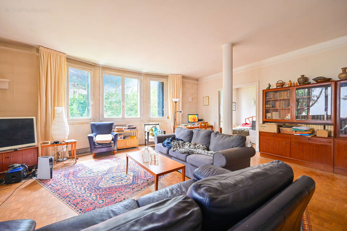 Maison à SAINT-MAUR-DES-FOSSES