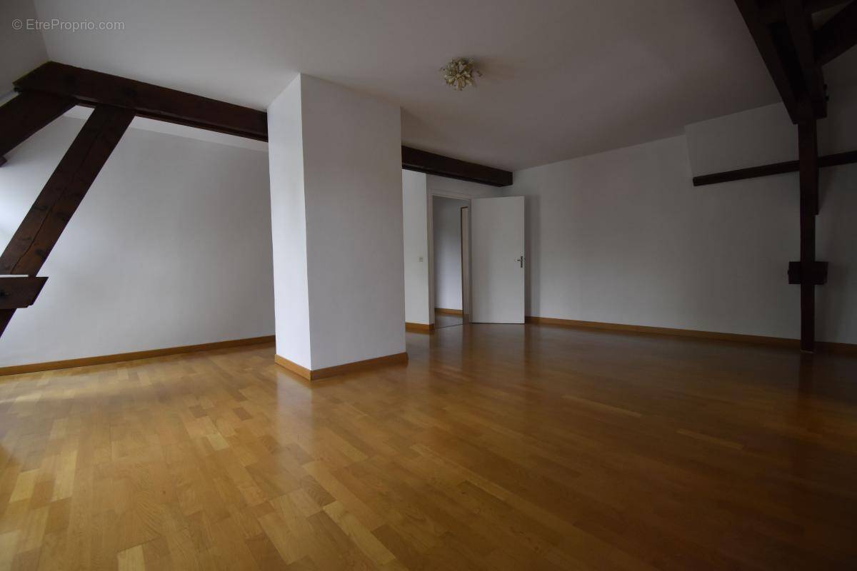 Appartement à COSNE-COURS-SUR-LOIRE