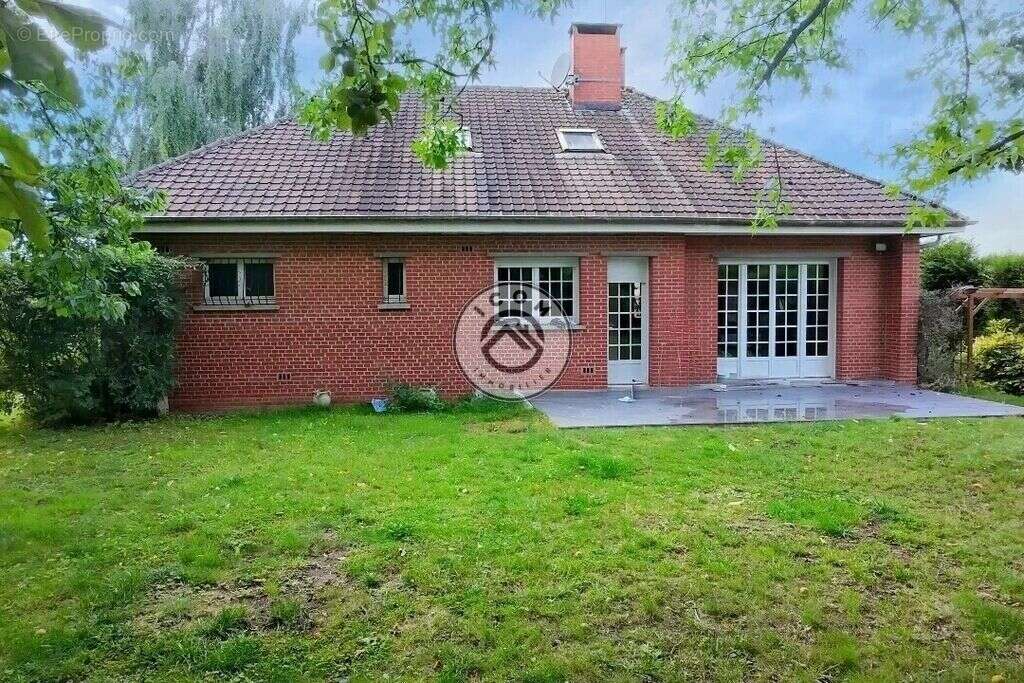 Maison à AULNOYE-AYMERIES