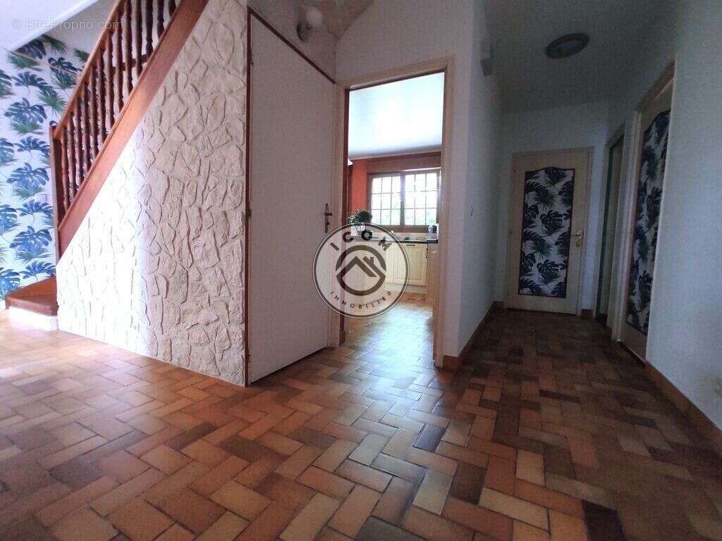 Maison à AULNOYE-AYMERIES