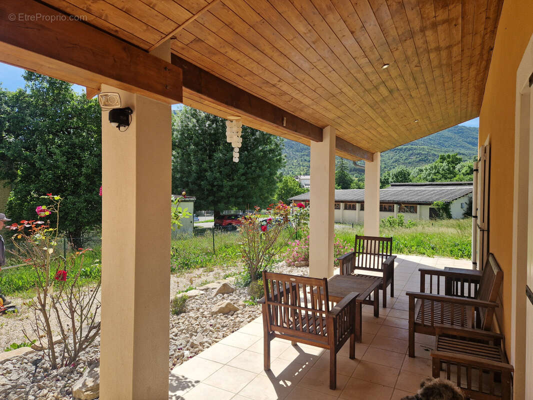 Maison à LA MOTTE-CHALANCON