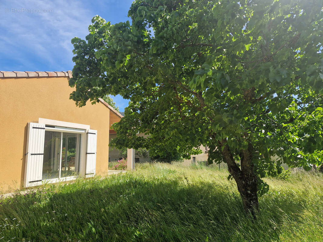 Maison à LA MOTTE-CHALANCON