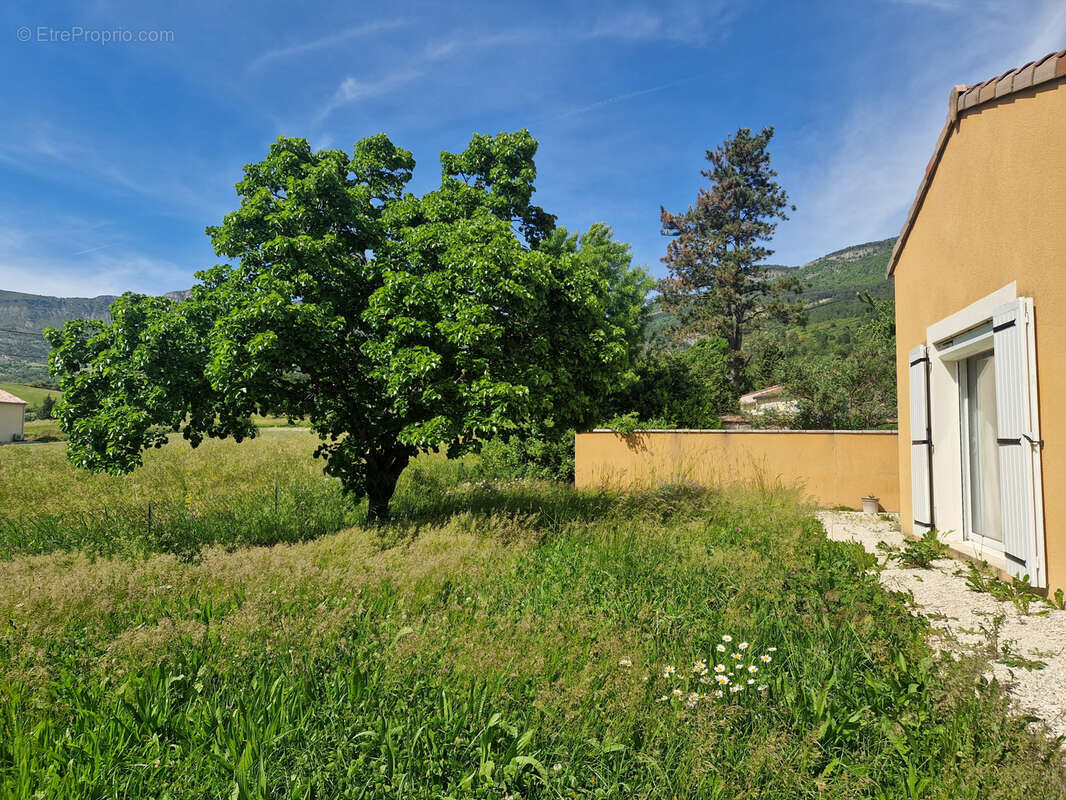 Maison à LA MOTTE-CHALANCON