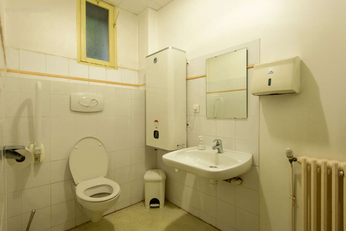 Autre à VALS-LES-BAINS