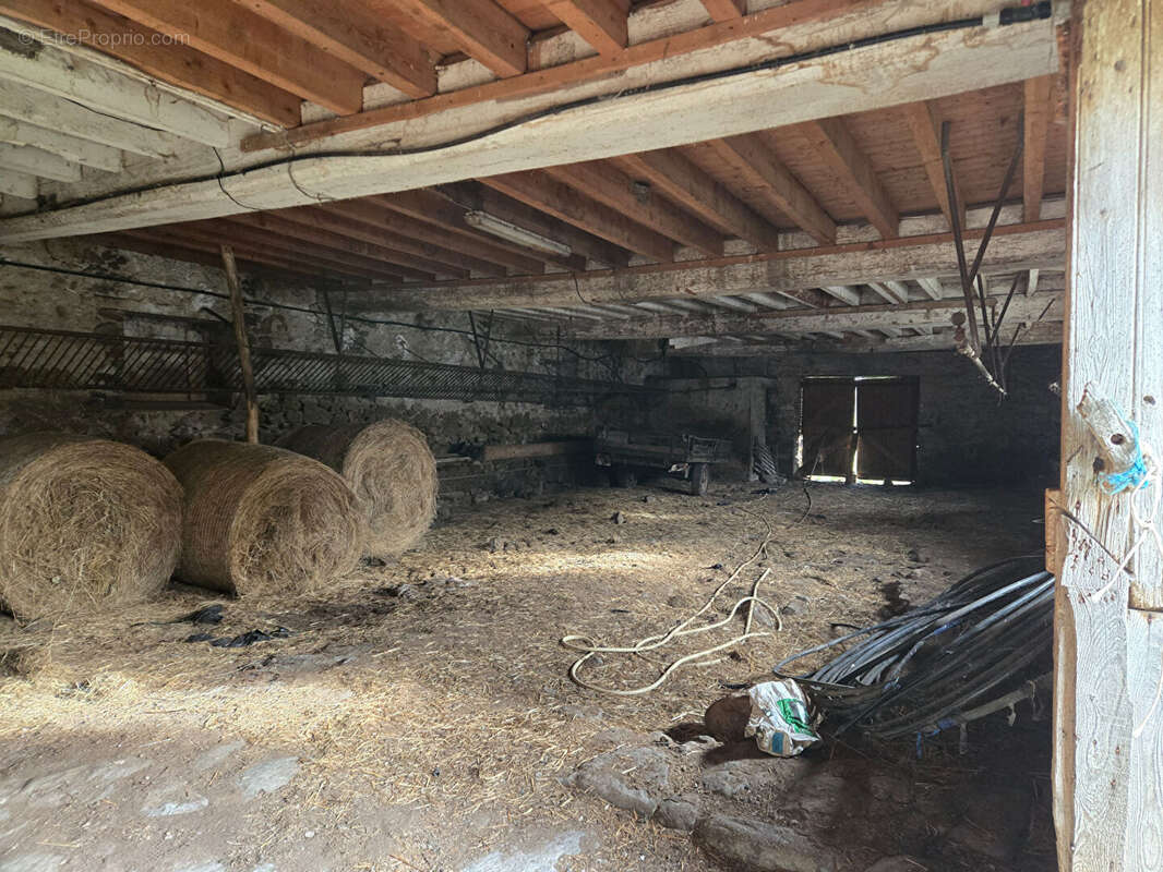 Maison à SAINT-VICTOR