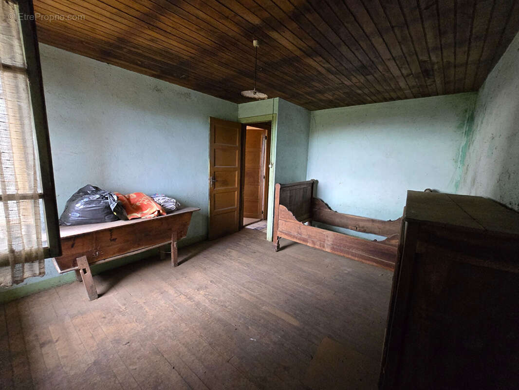 Maison à SAINT-VICTOR