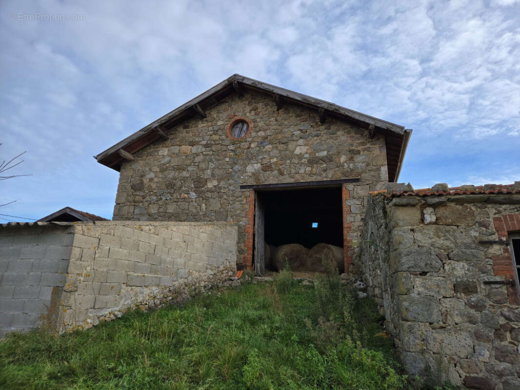 Maison à SAINT-VICTOR