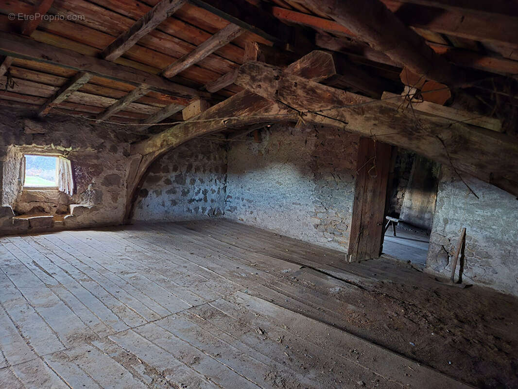 Maison à SAINT-VICTOR