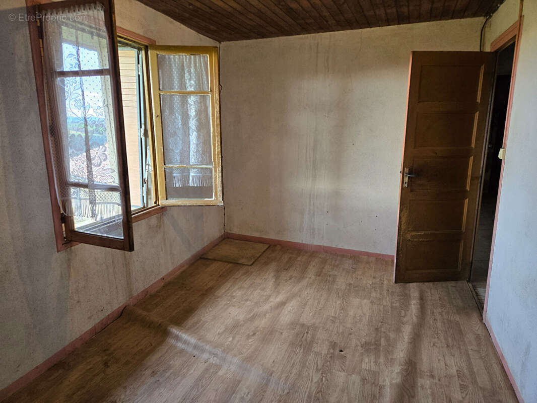 Maison à SAINT-VICTOR