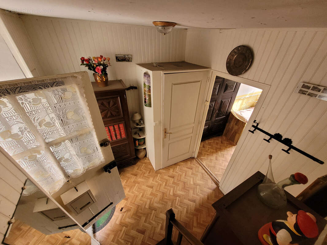 Maison à SAINT-LAURENT-DE-CERDANS