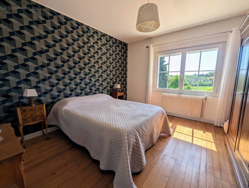 Chambre n°2 étage  - Maison à CREON