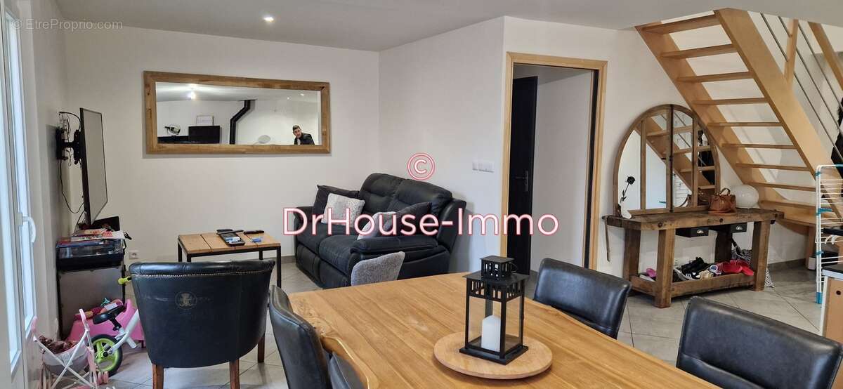 Maison à LA SAUSSAYE