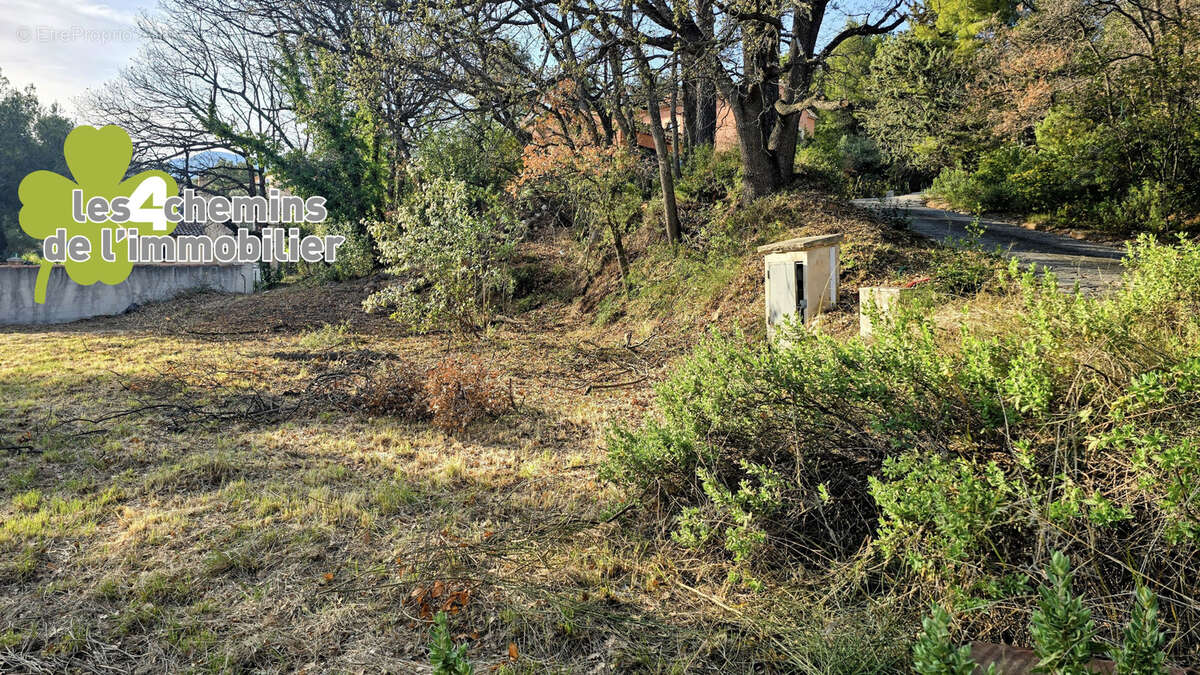 Terrain à PUYLOUBIER