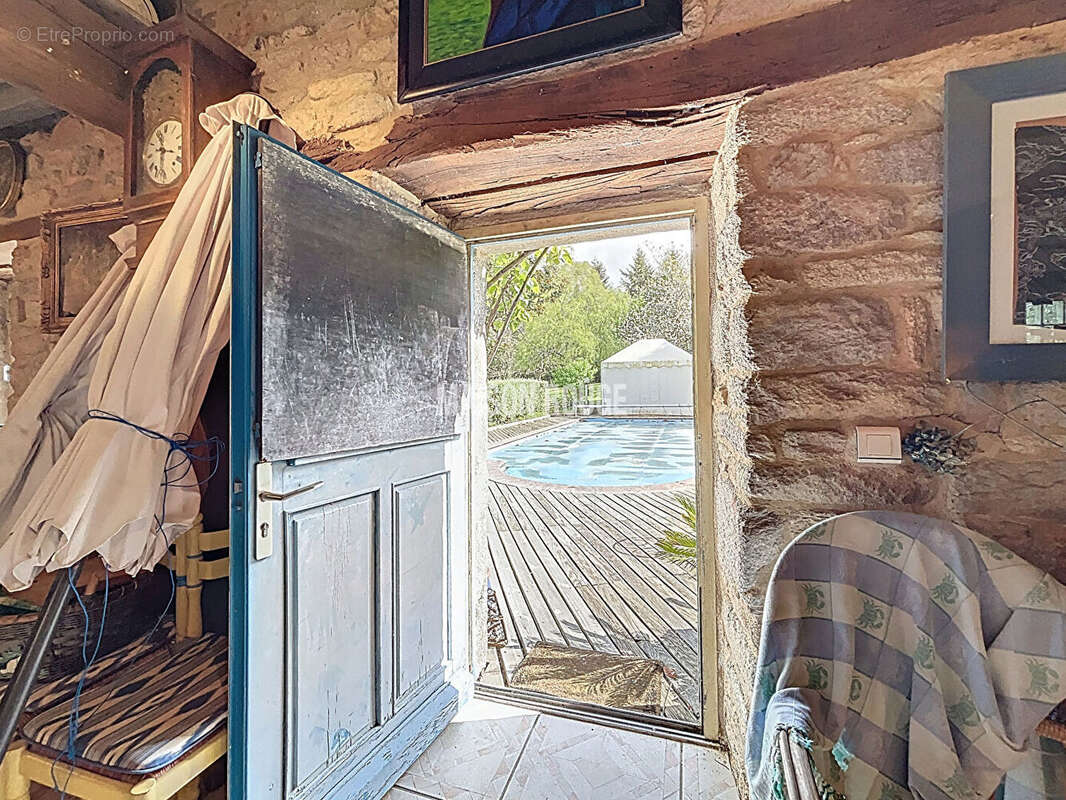 Maison à LOCQUELTAS