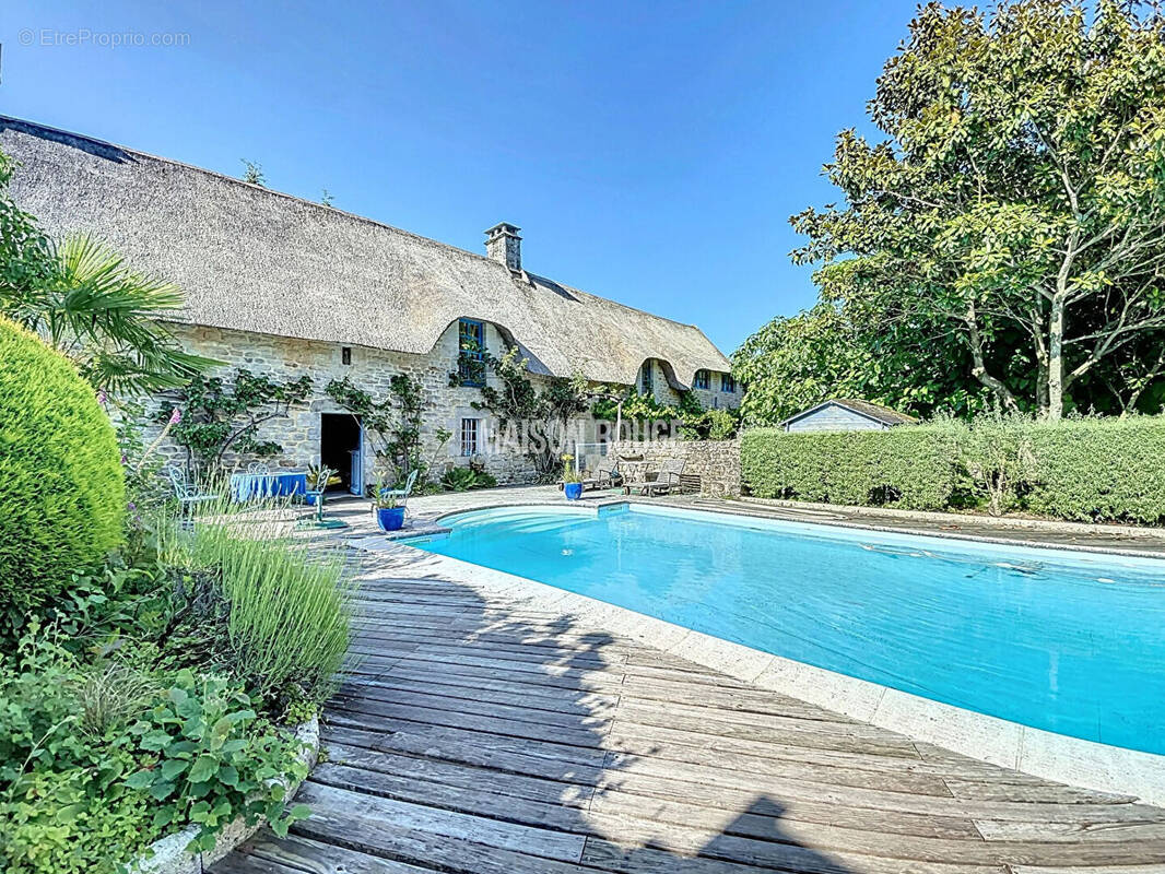 Maison à LOCQUELTAS