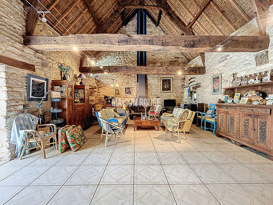 Maison à LOCQUELTAS