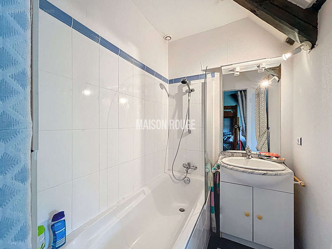 Maison à LOCQUELTAS