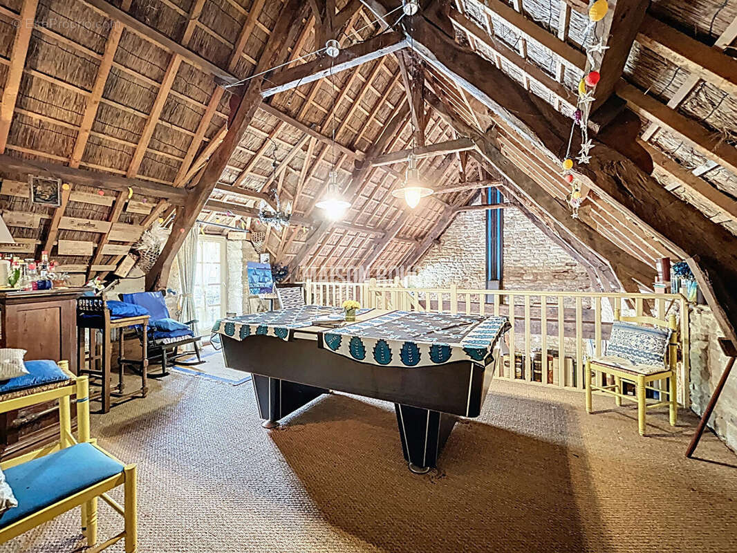 Maison à LOCQUELTAS