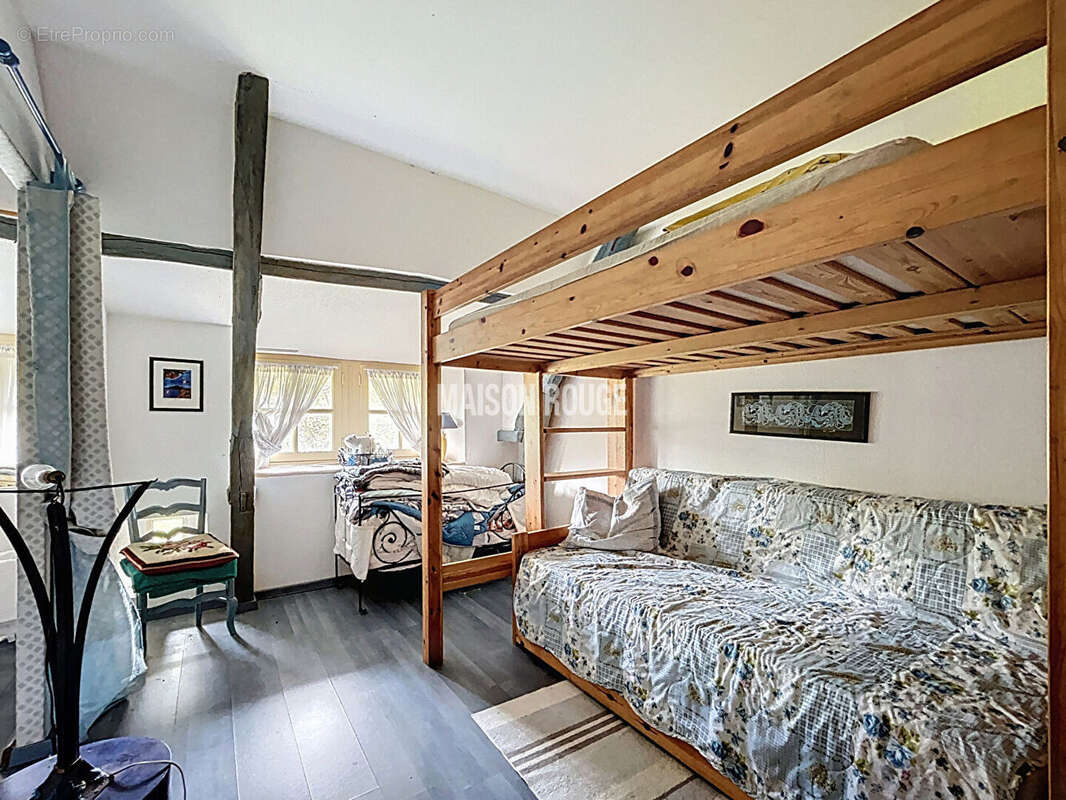 Maison à LOCQUELTAS