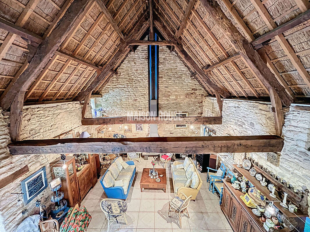 Maison à LOCQUELTAS