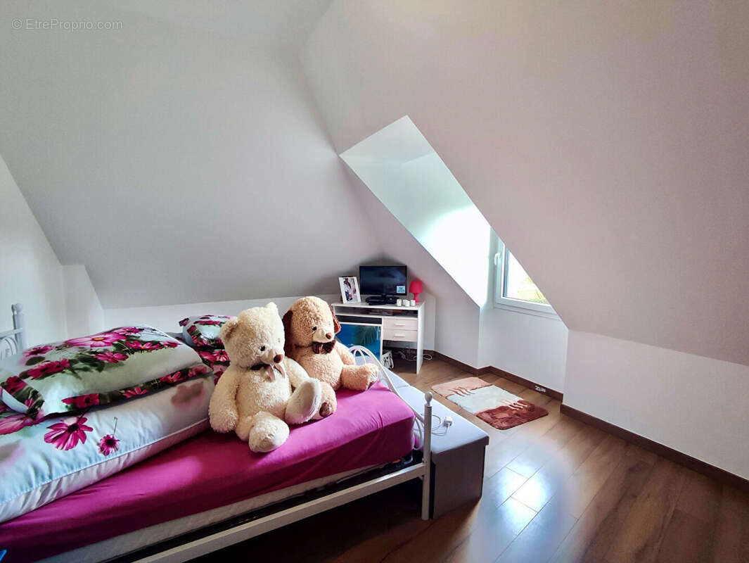 Maison à LE GENEST-SAINT-ISLE