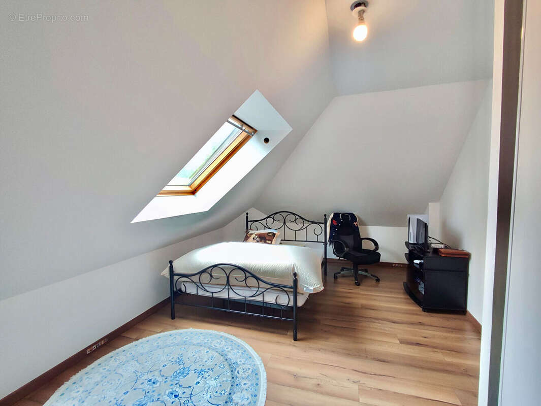 Maison à LE GENEST-SAINT-ISLE