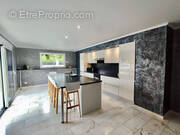 Maison à LE GENEST-SAINT-ISLE