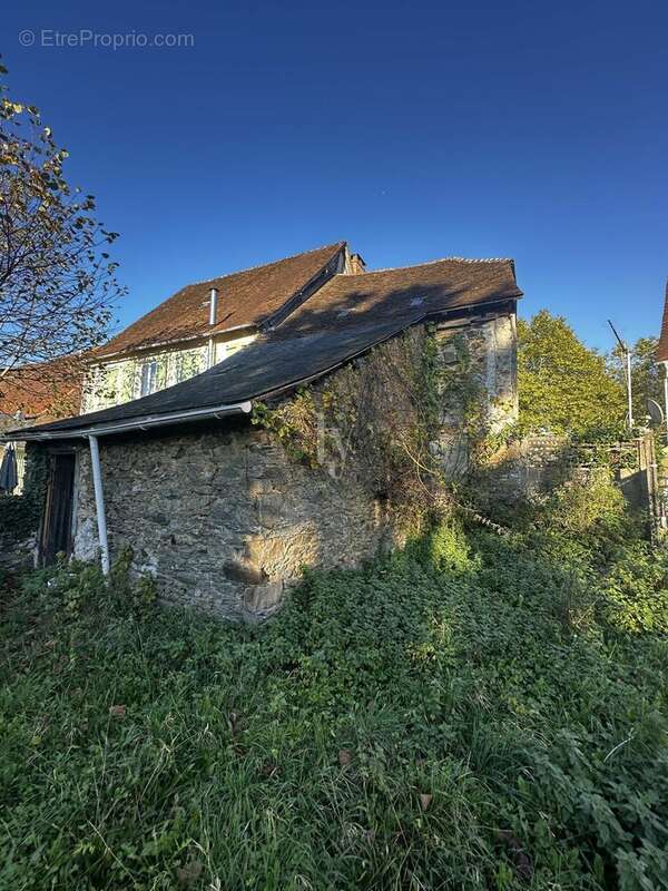 Maison à SAINT-GERMAIN-LES-BELLES