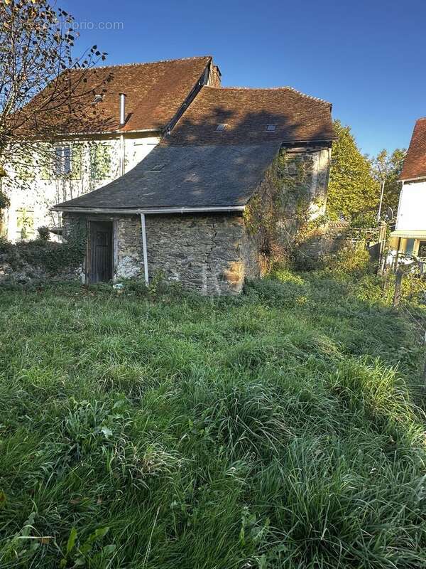 Maison à SAINT-GERMAIN-LES-BELLES