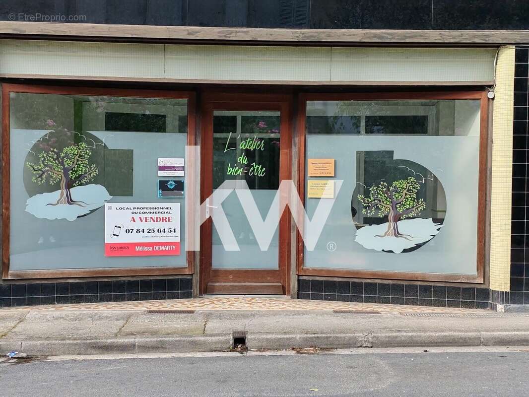 Commerce à SAINT-YRIEIX-LA-PERCHE