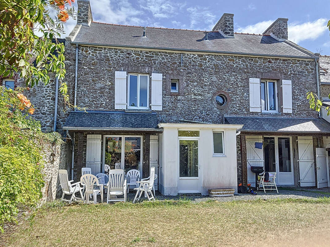 Maison à SAINT-BRIAC-SUR-MER