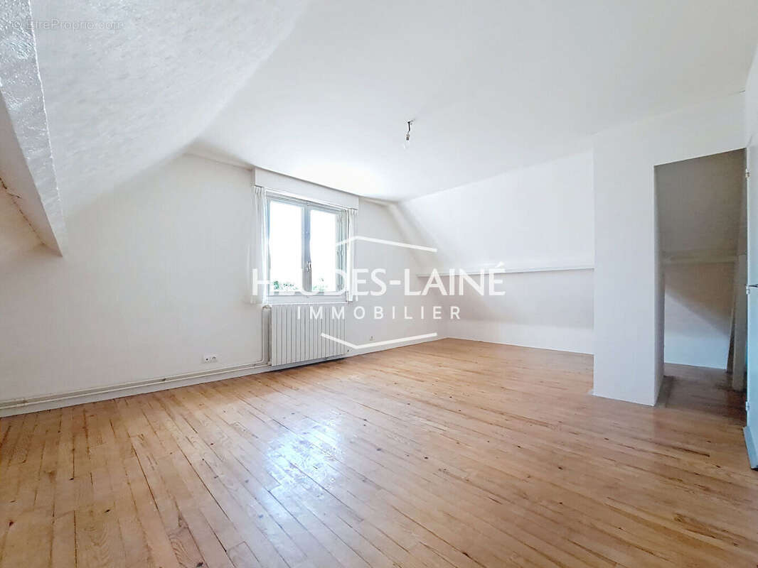 Maison à DONVILLE-LES-BAINS