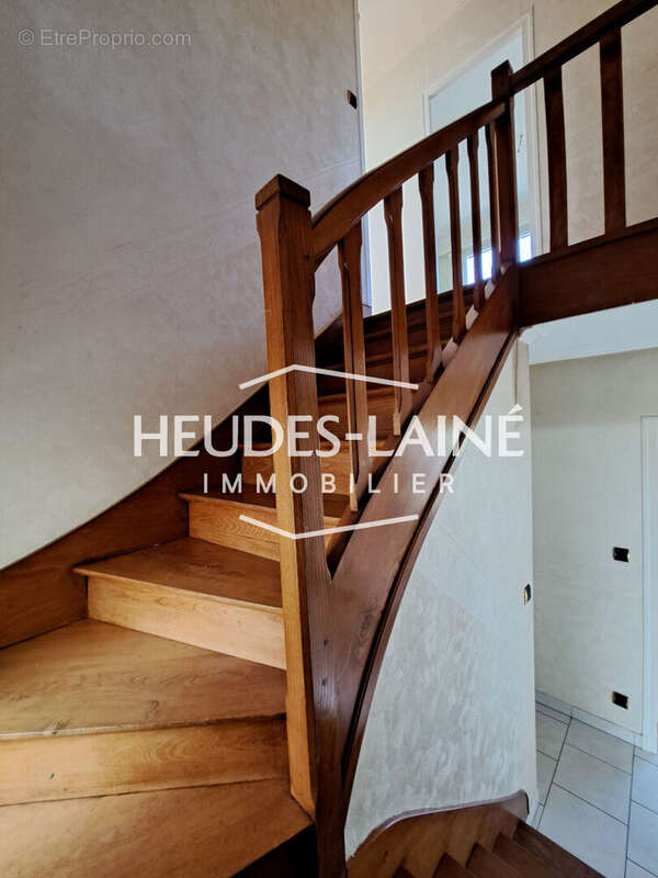 Maison à DONVILLE-LES-BAINS