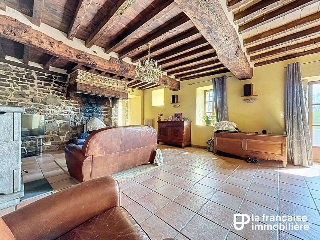 Maison à SAINT-PERN