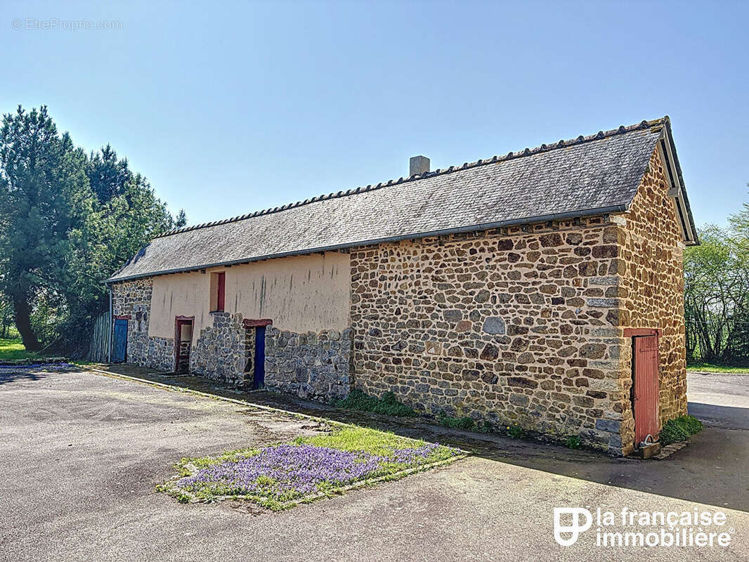 Maison à SAINT-PERN