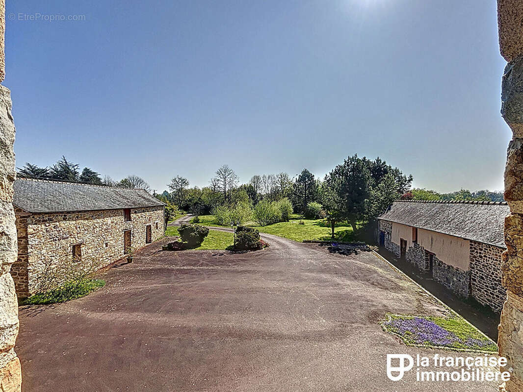 Maison à SAINT-PERN