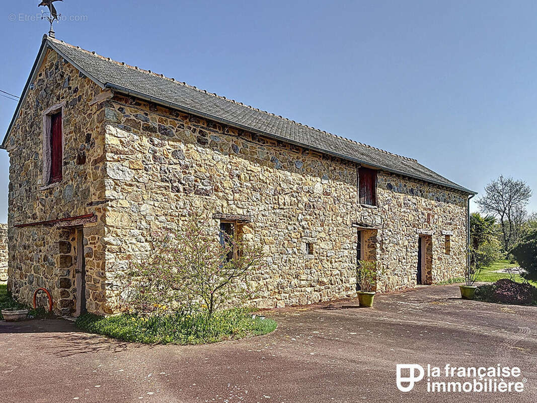 Maison à SAINT-PERN