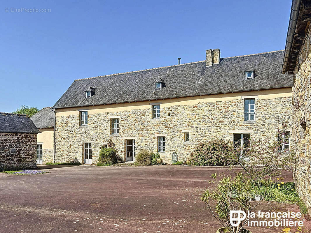 Maison à SAINT-PERN