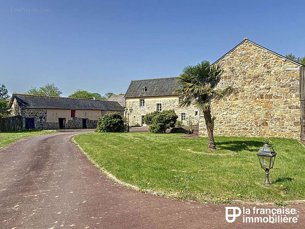 Maison à SAINT-PERN